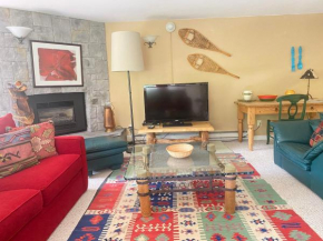 3B Terrace next to creek Unbeatable location